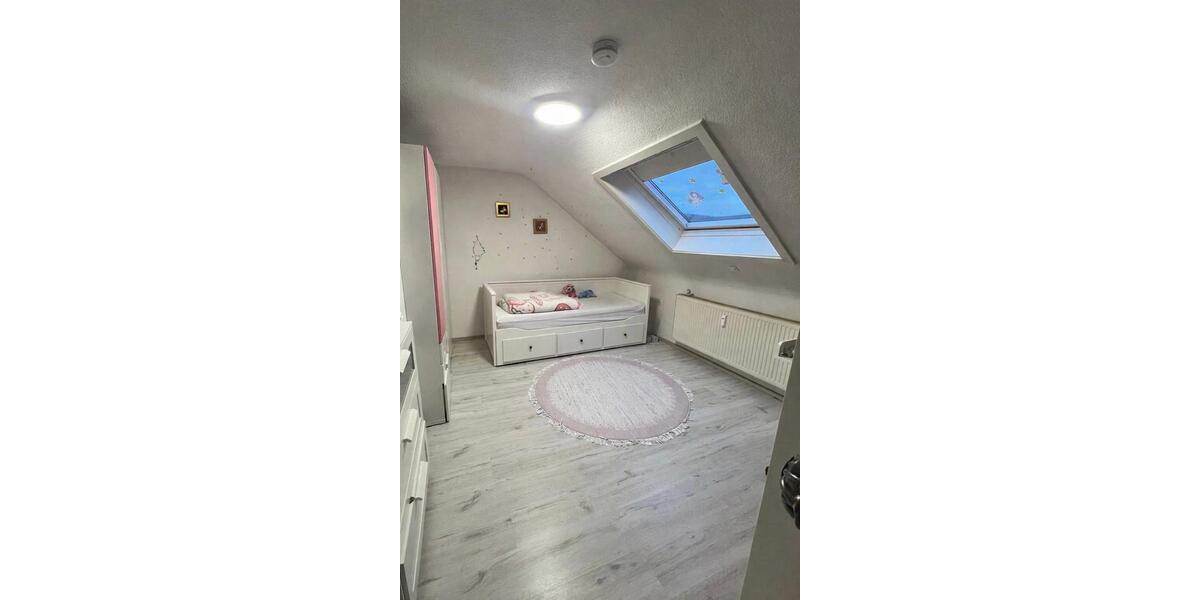 Dachgeschoßwohnung Schorndorf - 3 Zimmer, 61 m&sup2;, 219.000&euro; | Angebot:25355005