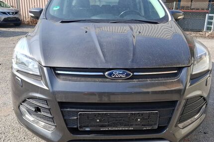 Ford Kuga 104.000 km 4.990 &euro; Kernen i. r 71394
