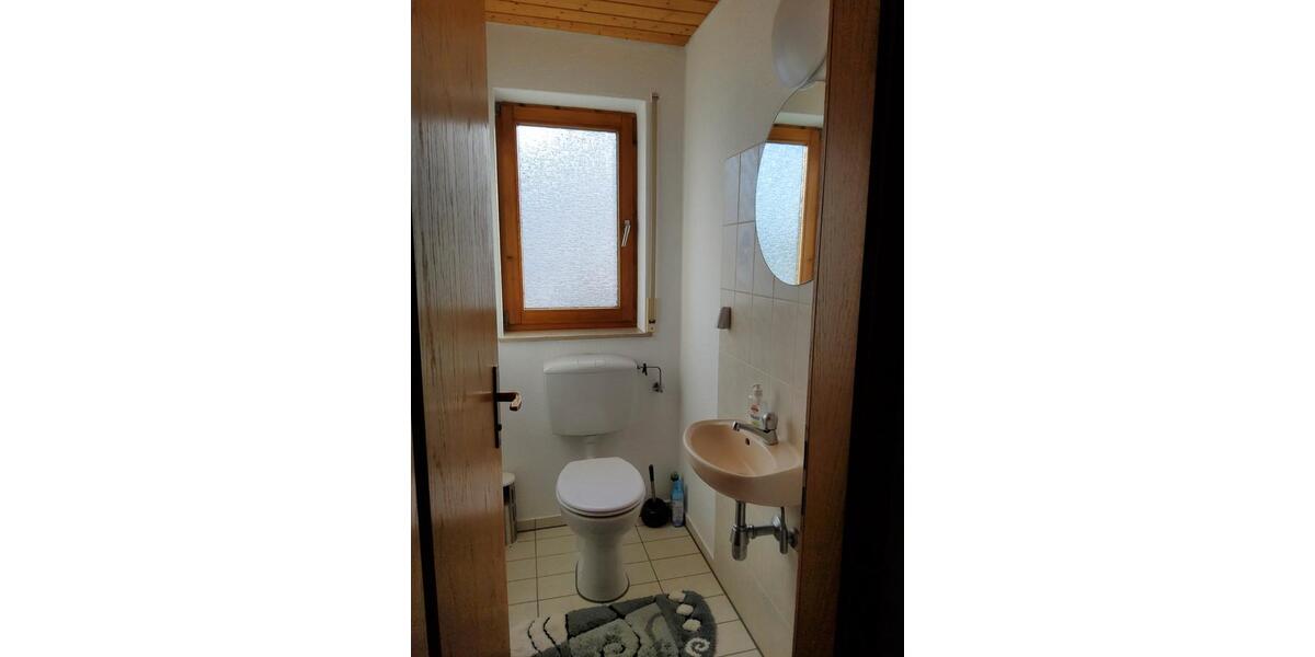 Dachgeschoßwohnung Bad Boll - 3 Zimmer, 76 m&sup2;, 299.000&euro; | Angebot:26972559