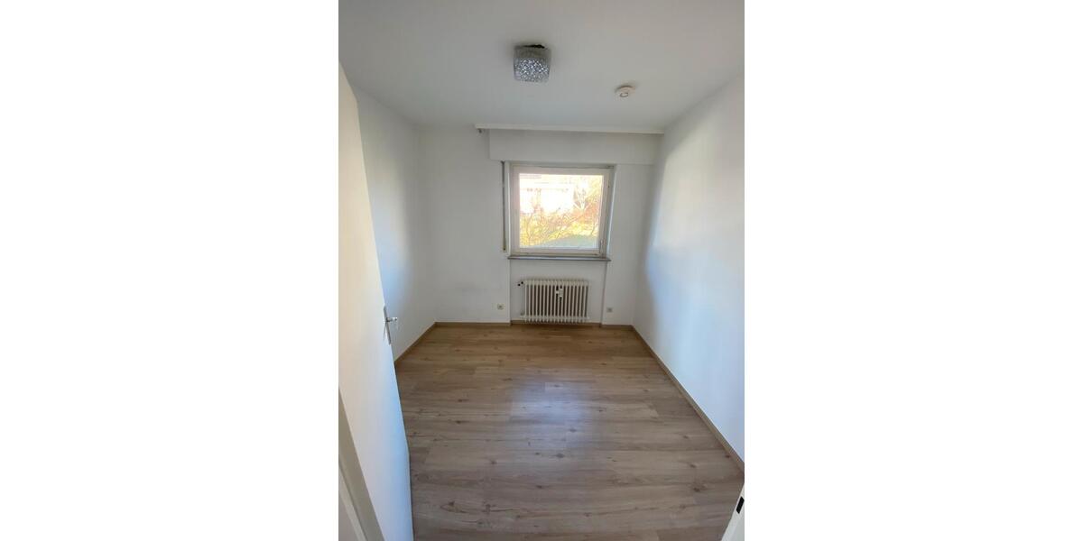 Etagenwohnung Nürtingen - 3 Zimmer, 89 m&sup2;, 1.130&euro; | Angebot:25638355