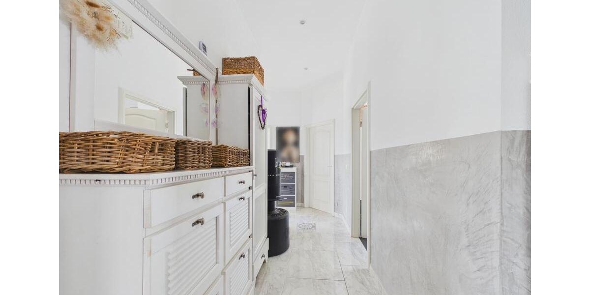 Villa Göppingen Bruckwasen - 7 Zimmer, 206 m&sup2;, 3.500&euro; | Angebot:26566211