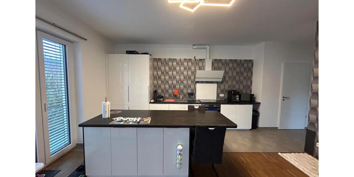 Etagenwohnung Berghülen - 3 Zimmer, 93 m&sup2;, 1.350&euro; | Angebot:25639865