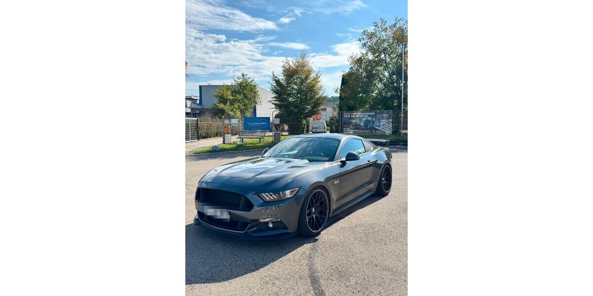 Ford Mustang 22.000 km 39.500 &euro; Göppingen 73037