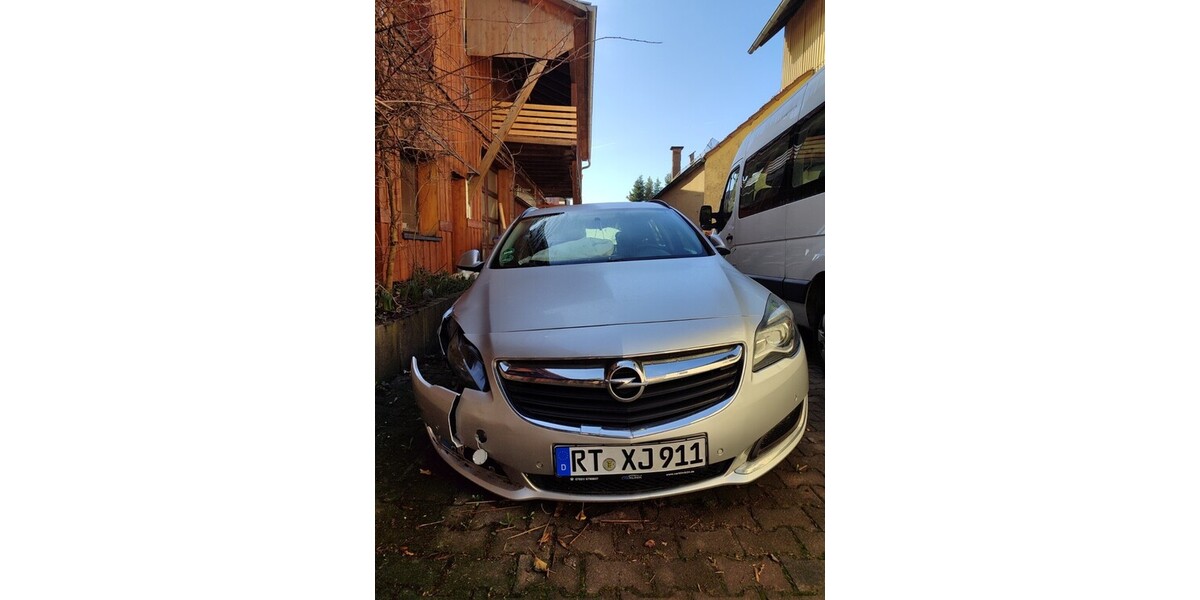 Opel Insignia Sports Tourer 180.000 km 3.500 &euro; Bad Urach 72574