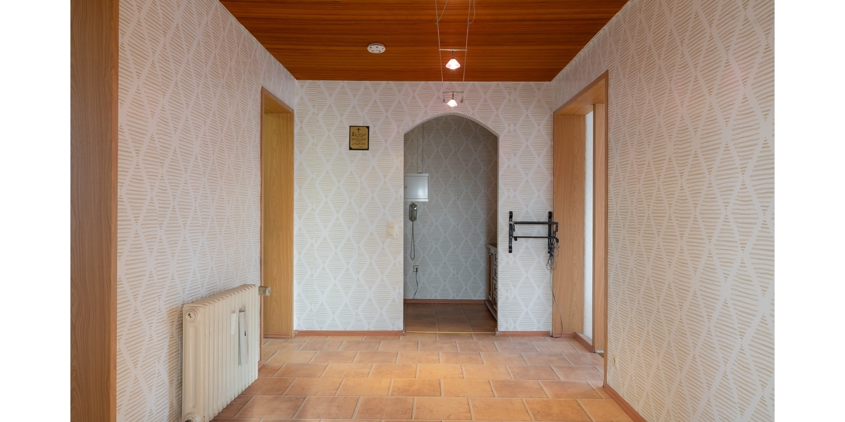 Sonnige Dachgeschoss-Oase mit PV-Anlage und Balkon - Etagenwohnung Schorndorf | Angebot:26818454