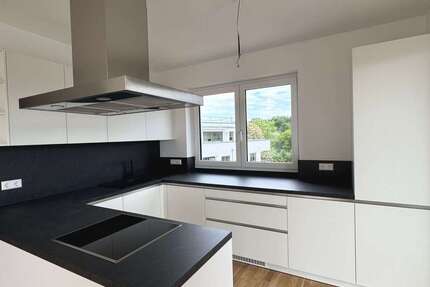 Wohnung Nürtingen - 2 Zimmer, 105 m&sup2;, 1.567&euro; | Angebot:25781749