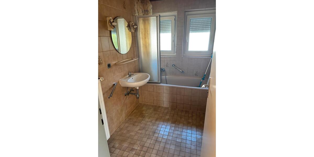 Etagenwohnung Täferrot - 4 Zimmer, 85 m&sup2;, 950&euro; | Angebot:26354843