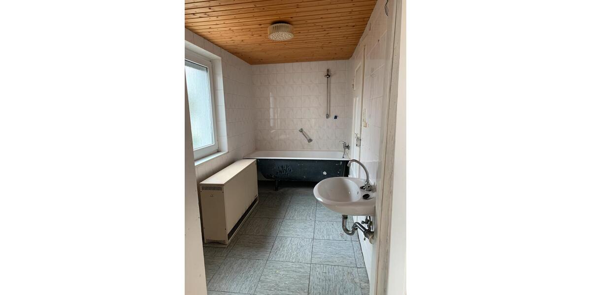 Einfamilienhaus Erkenbrechtsweiler - 199.000&euro; | Angebot:25615390