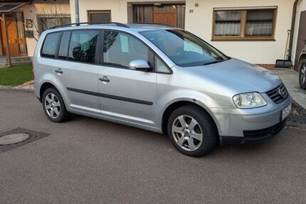VW Touran 226.000 km 1.199 &euro; Hussenhofen 73527
