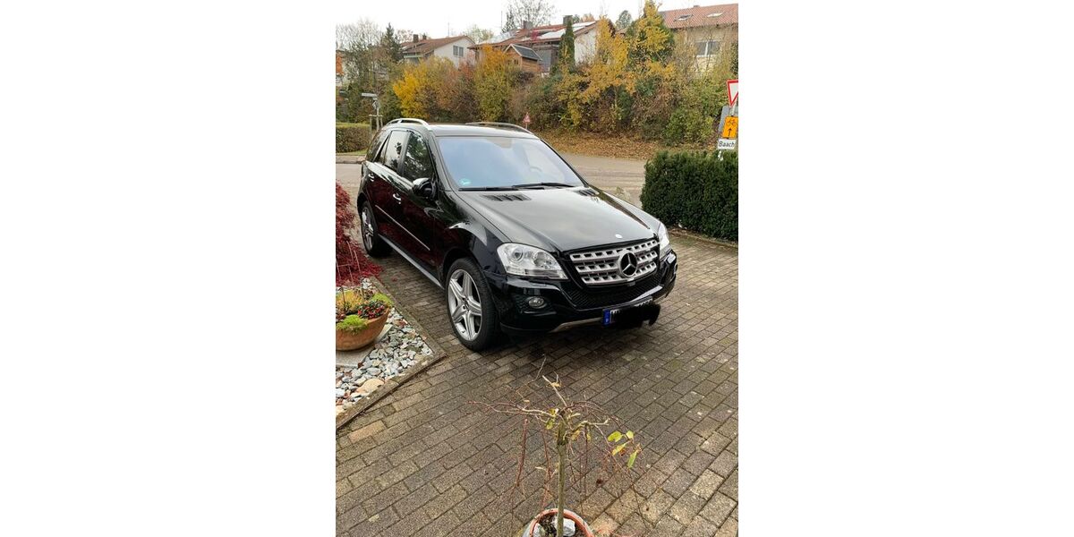 Mercedes-Benz ML 500 142.000 km 17.750 &euro; Winnenden 71364
