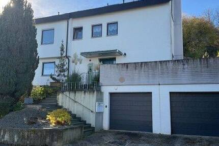 Haus Frickenhausen - 7 Zimmer, 210 m&sup2;, 649.000&euro; | Angebot:25696025