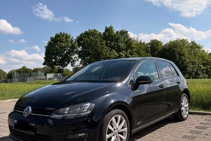 VW Golf 128.000 km 8.999 &euro; Uhingen 73066