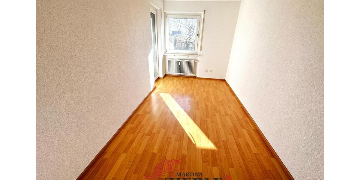 Etagenwohnung Eislingen (Fils) - 4.5 Zimmer, 104 m&sup2;, 1.090&euro; | Angebot:25720469