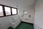 Villa Laichingen - 11 Zimmer, 318 m&sup2;, 2.400&euro; | Angebot:27623338