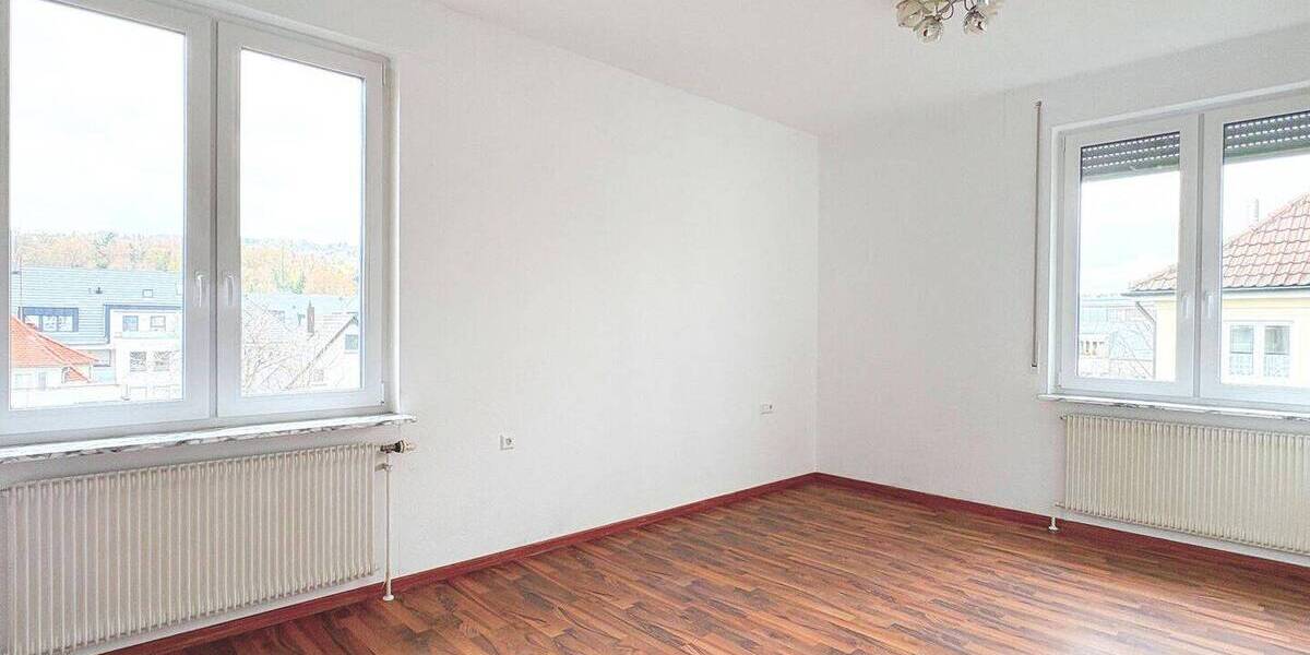 Etagenwohnung Esslingen am Neckar Oberesslingen - 3 Zimmer, 95 m&sup2;, 1.100&euro; | Angebot:26261611