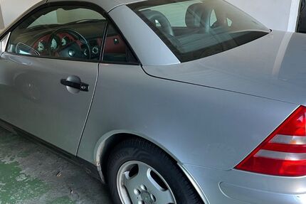Mercedes-Benz SLK 200 83.000 km 7.190 &euro; Salach 73084