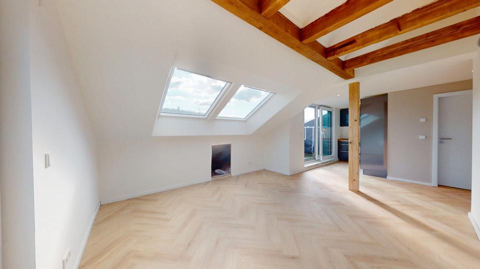 Dachgeschoßwohnung Weinstadt - 2.5 Zimmer, 60 m&sup2;, 1.190&euro; | Angebot:25812886