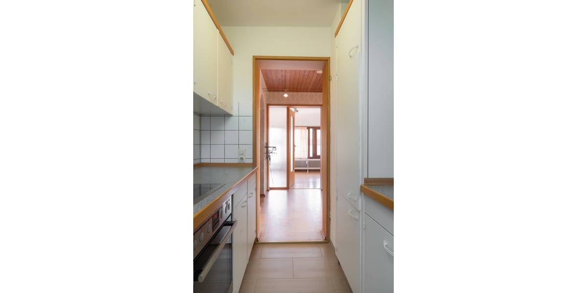 Sonnige Dachgeschoss-Oase mit PV-Anlage und Balkon - Etagenwohnung Schorndorf | Angebot:26818454