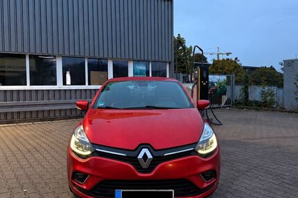 Renault Clio 86.700 km 7.900 &euro; Winterbach 73650