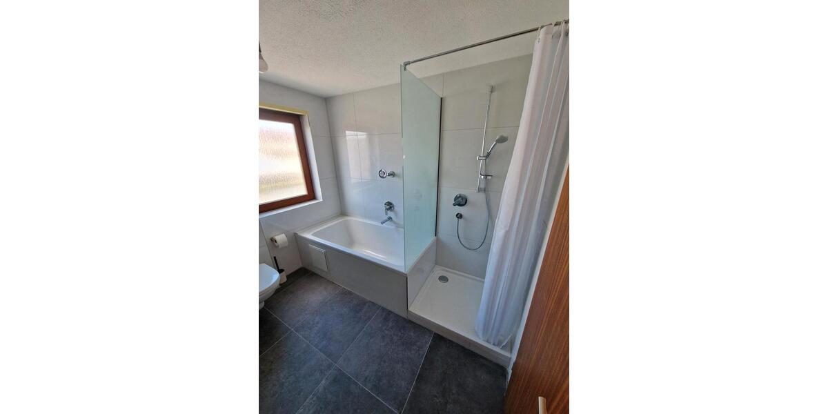 Maisonettenwohnung Fellbach - 4.5 Zimmer, 111 m&sup2;, 1.999&euro; | Angebot:25839376