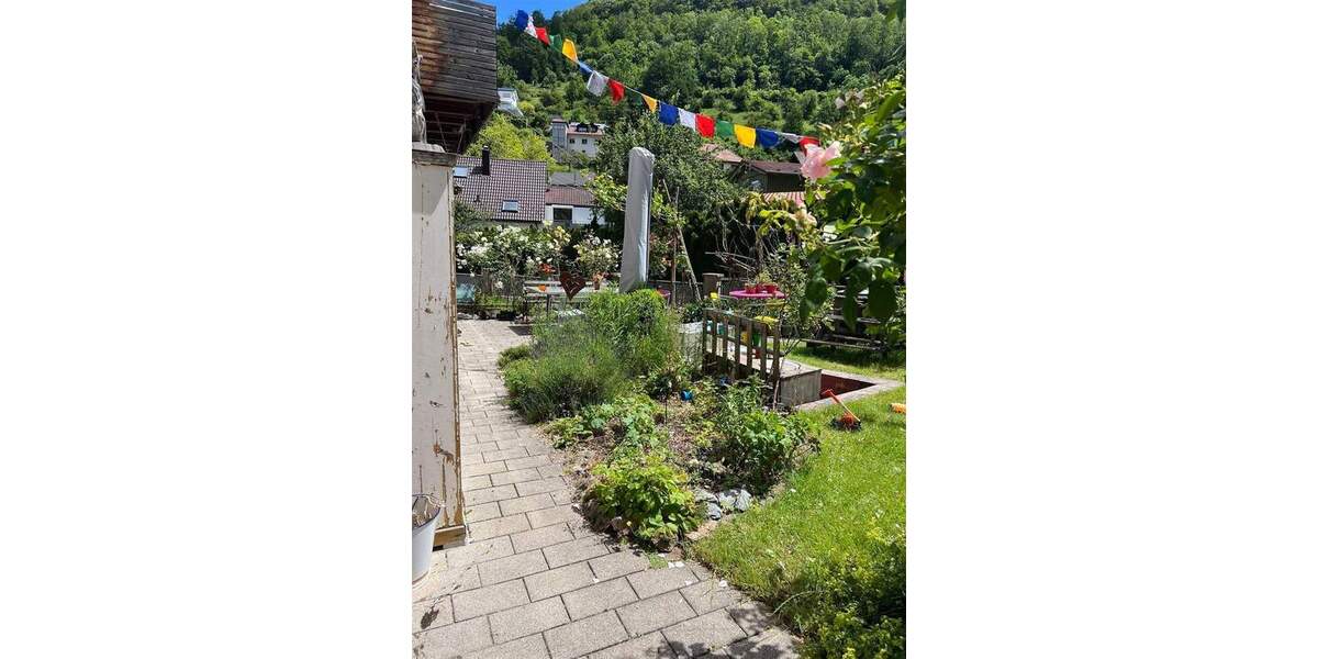 Doppelhaushälfte Wiesensteig - 7 Zimmer, 134 m&sup2;, 419.000&euro; | Angebot:25692829