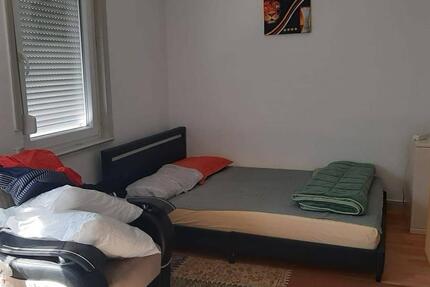 Wohnung Esslingen am Neckar - 4 Zimmer, 90 m&sup2;, 1.000&euro; | Angebot:25902104