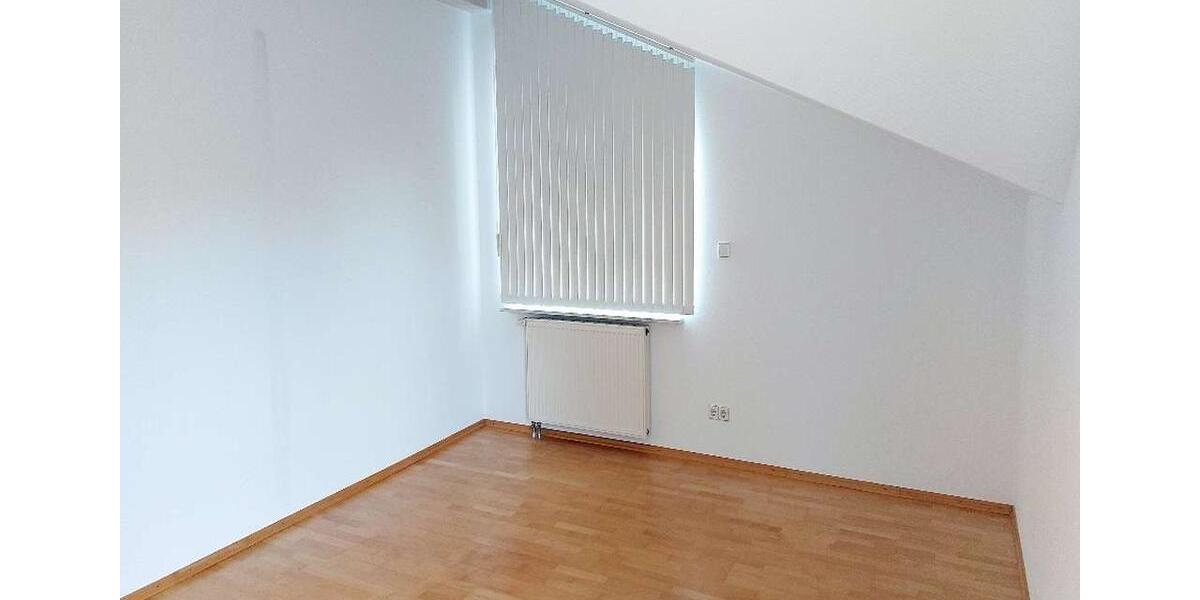 Einfamilienhaus Eislingen (Fils) - 5.5 Zimmer, 166 m&sup2;, 2.100&euro; | Angebot:26438109