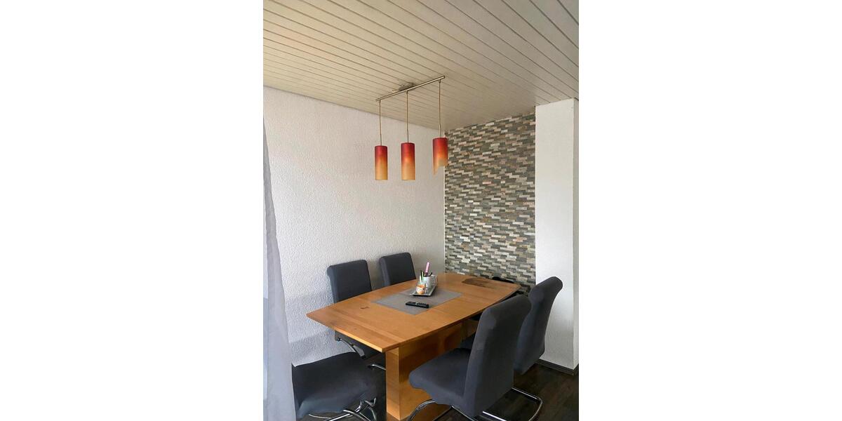 Dachgeschoßwohnung Wernau (Neckar) - 3 Zimmer, 75 m&sup2;, 199.000&euro; | Angebot:23712418