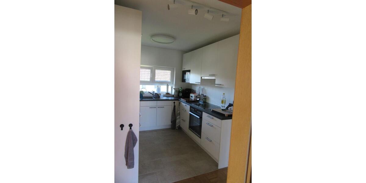 Provisionsfrei* Doppelhaushälfte mit zwei separaten Wohneinheiten, Stellplätzen, Balkon und Terrasse - Zweifamilienhaus Göppingen Faurndau | Angebot:26961593