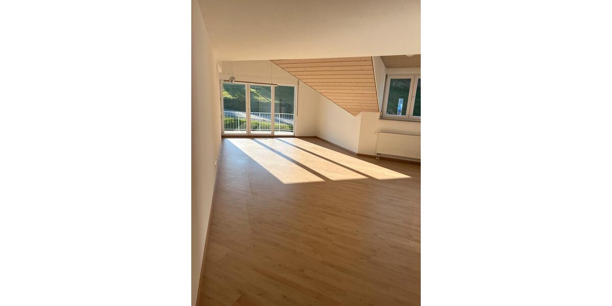 Dachgeschoßwohnung Lorch - 2 Zimmer, 60 m&sup2;, 660&euro; | Angebot:26007788