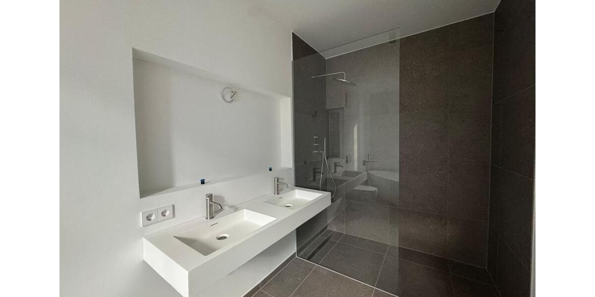 Etagenwohnung Esslingen am Neckar - 4 Zimmer, 141 m&sup2;, 2.940&euro; | Angebot:26727659