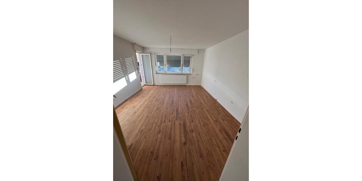 Etagenwohnung Baltmannsweiler - 4 Zimmer, 87 m&sup2;, 1.200&euro; | Angebot:26001336