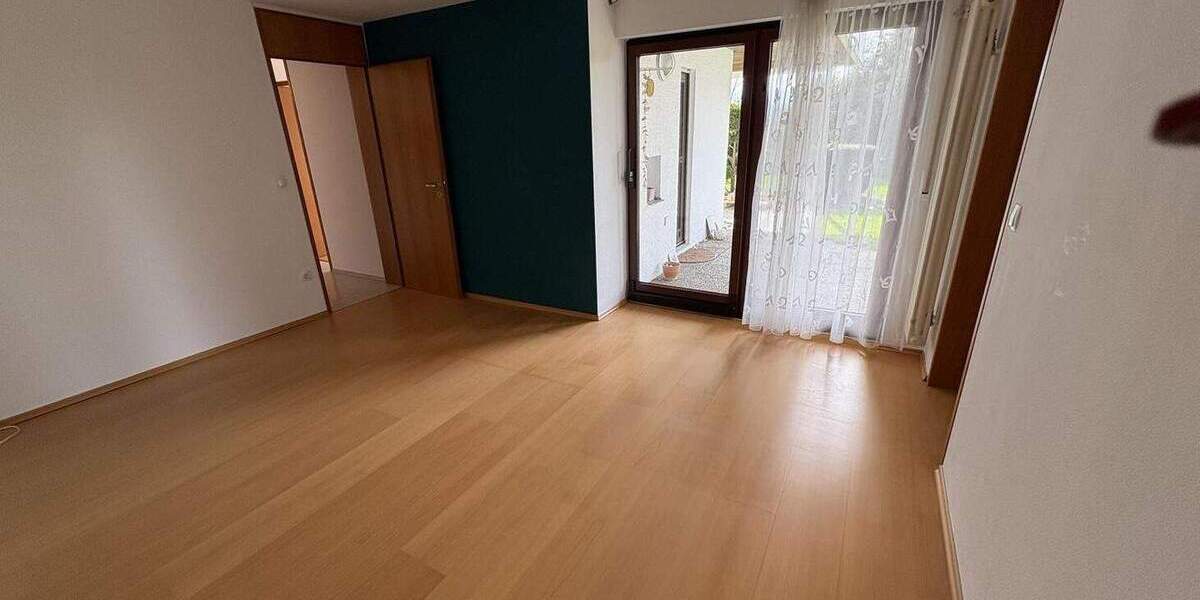 Etagenwohnung Böbingen an der Rems Böbingen - 4 Zimmer, 94 m&sup2;, 1.000&euro; | Angebot:25866356