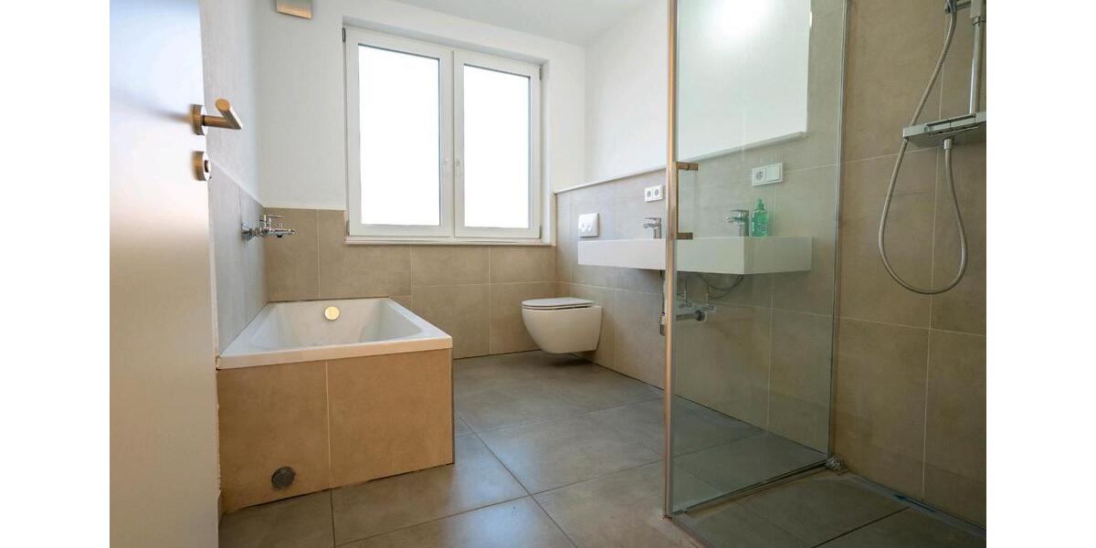 Reihenhaus Göppingen Bruckwasen - 5 Zimmer, 136 m&sup2;, 1.650&euro; | Angebot:26479679