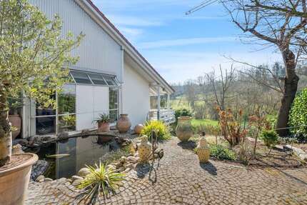 Haus Neuhausen auf den Fildern - 8 Zimmer, 267 m&sup2;, 670.000&euro; | Angebot:24432474