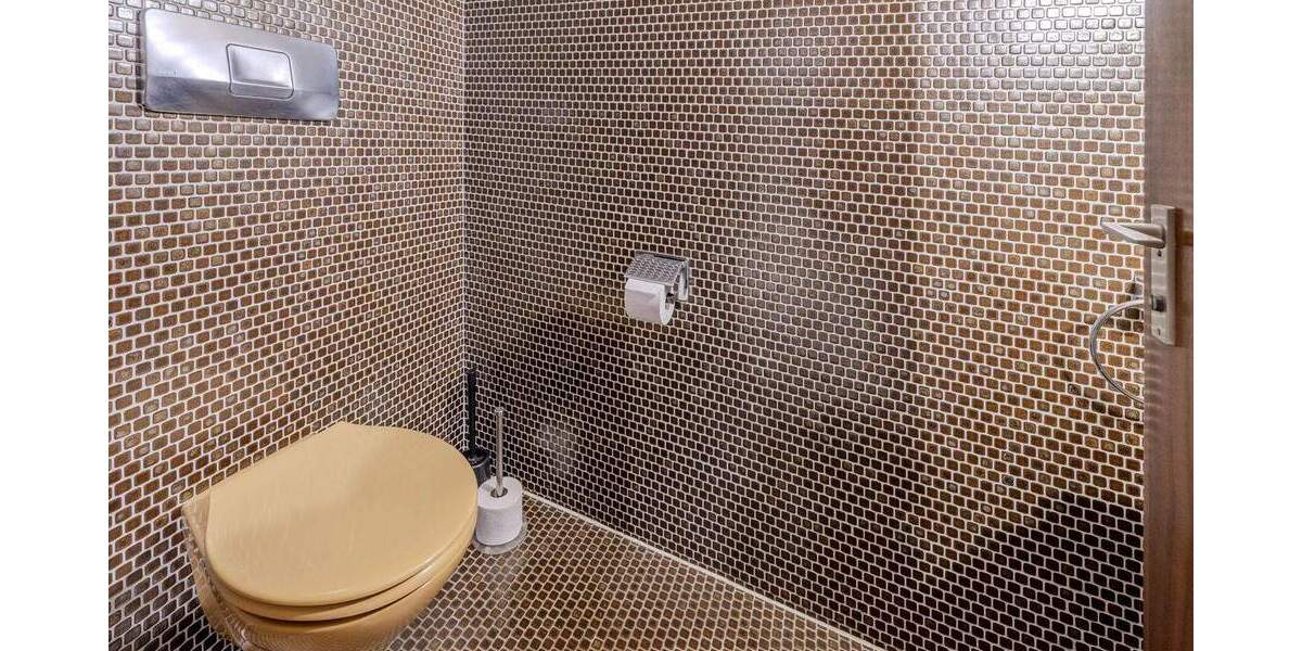 Einfamilienhaus Nürtingen - 7 Zimmer, 282 m&sup2;, 949.000&euro; | Angebot:25732743