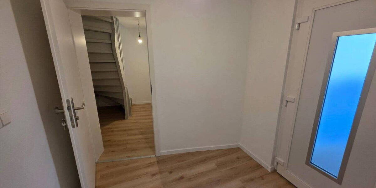 Doppelhaushälfte Nürtingen-Neckarhausen Neckarhausen - 8 Zimmer, 135 m&sup2;, 498.000&euro; | Angebot:25782132