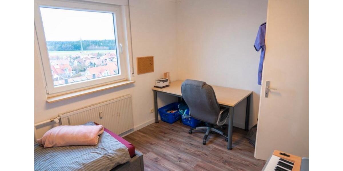 Etagenwohnung Durlangen - 4 Zimmer, 98 m&sup2;, 950&euro; | Angebot:25853837