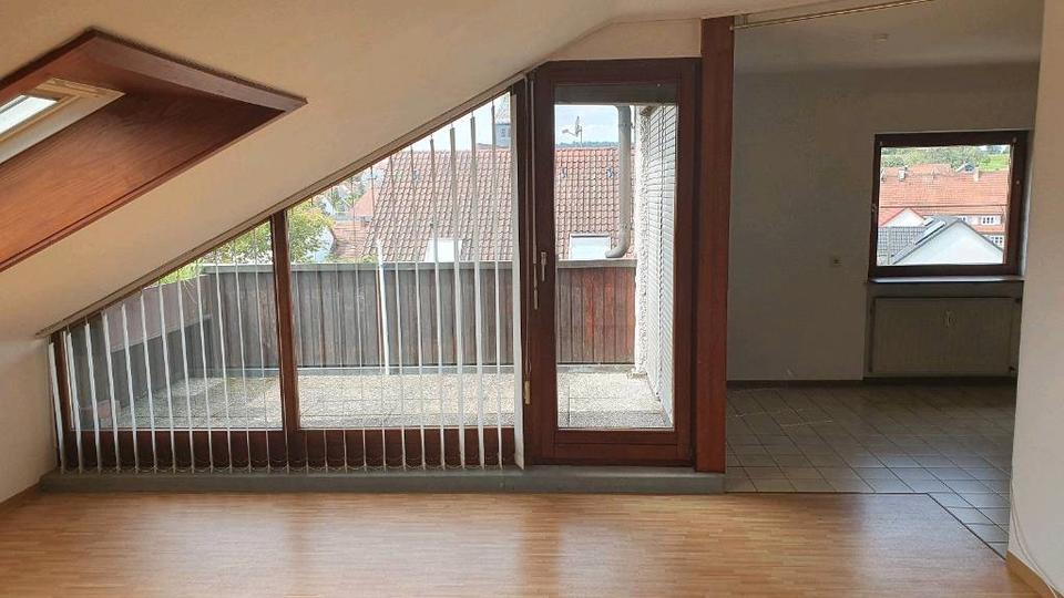 Dachgeschoßwohnung Rudersberg - 2.5 Zimmer, 65 m&sup2;, 660&euro; | Angebot:26679238