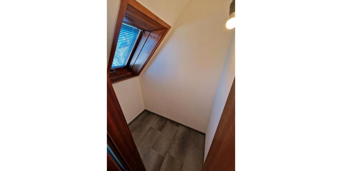 Maisonettenwohnung Fellbach - 4.5 Zimmer, 111 m&sup2;, 1.999&euro; | Angebot:25839376