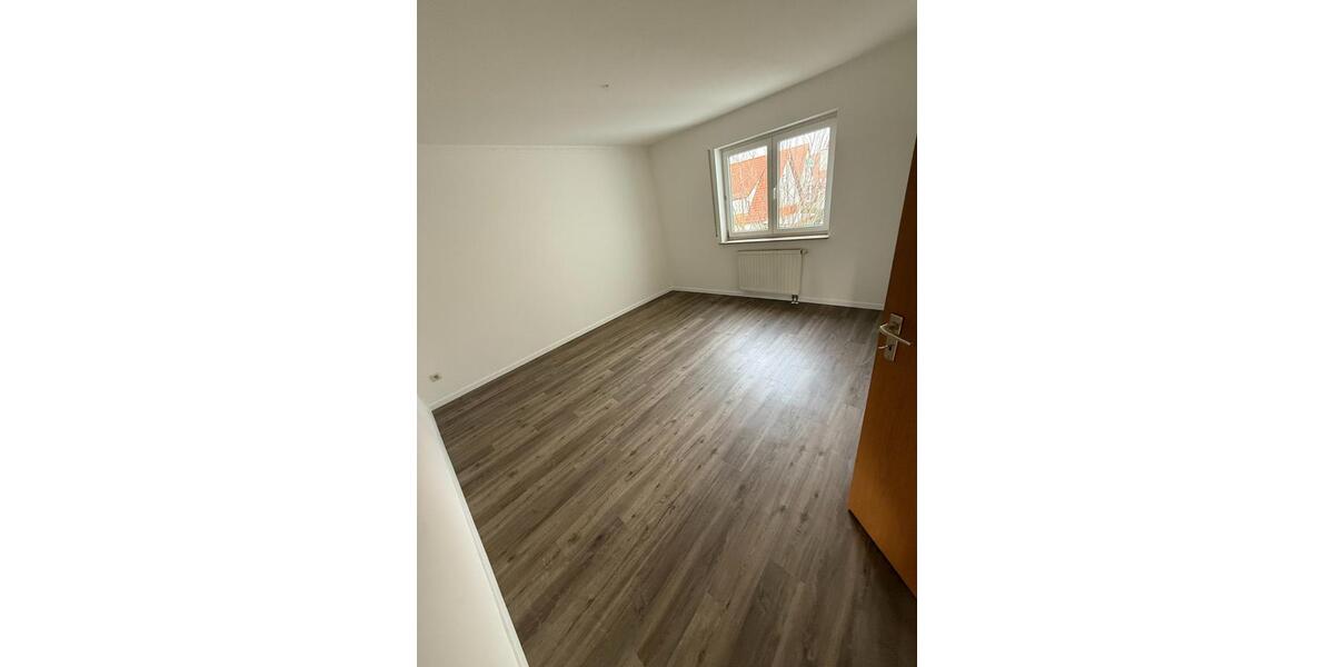 Etagenwohnung Eislingen (Fils) - 3.5 Zimmer, 81 m&sup2;, 1.050&euro; | Angebot:25100863