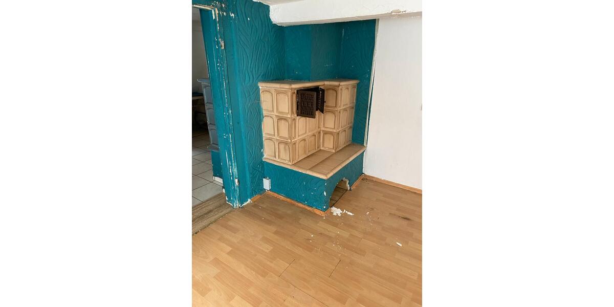 Einfamilienhaus Laichingen - 8 Zimmer, 122 m&sup2;, 140.000&euro; | Angebot:25935167