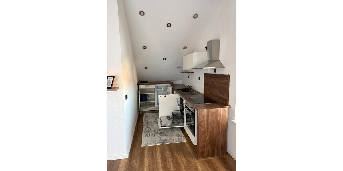 Dachgeschoßwohnung Schwaikheim - 3 Zimmer, 65 m&sup2;, 1.500&euro; | Angebot:25402484