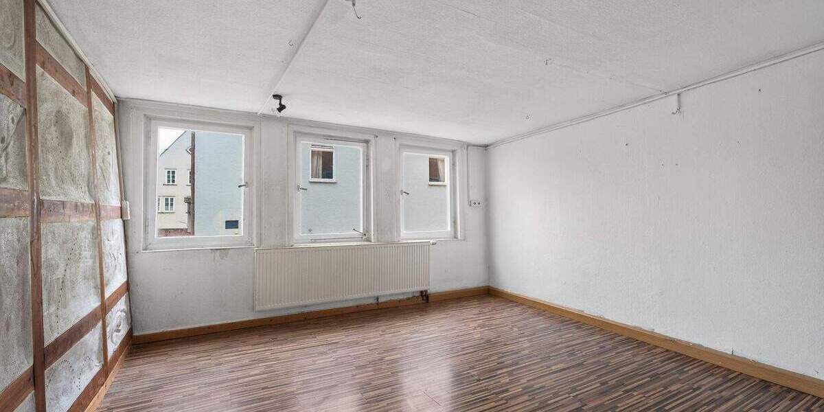Mehrfamilienhaus, Wohnhaus Schwäbisch Gmünd - 9 Zimmer, 155 m&sup2;, 249.000&euro; | Angebot:25776970