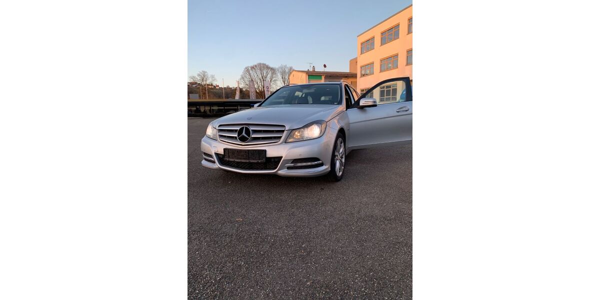 Mercedes-Benz C 220 249.890 km 5.350 &euro; Ebersbach 73061