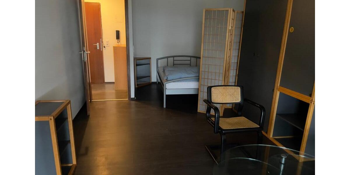 Etagenwohnung Esslingen am Neckar Pliensauvorstadt - 1 Zimmer, 38 m&sup2;, 180.000&euro; | Angebot:25046638