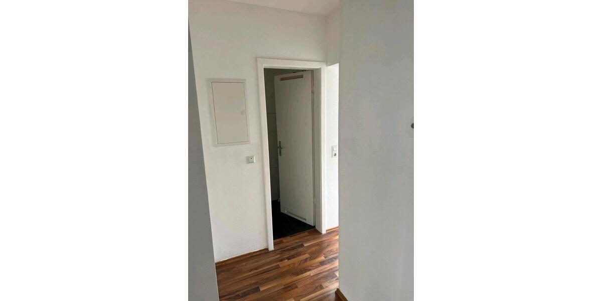 Etagenwohnung Esslingen am Neckar Brühl - 3 Zimmer, 72 m&sup2;, 1.200&euro; | Angebot:26423377