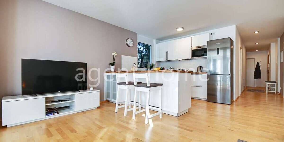 Zimmer Esslingen Brühl - 3 Zimmer, 1.990&euro; | Angebot:26691056