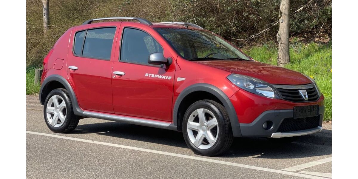 Dacia Sandero 76.000 km 4.900 &euro; Fellbach 70736