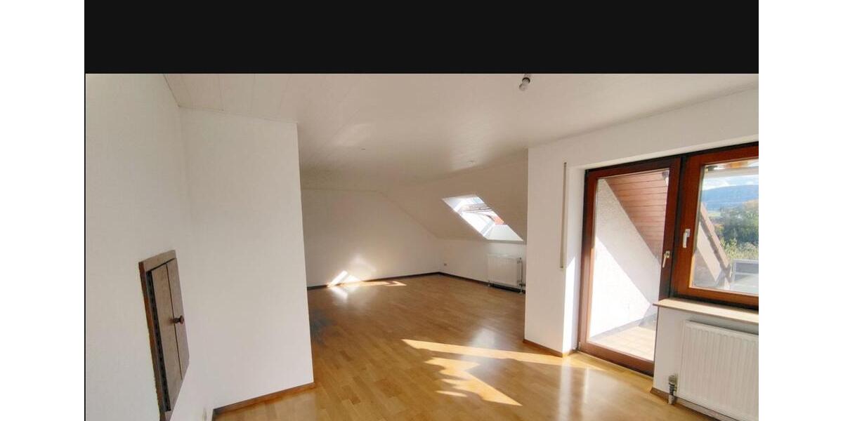 Dachgeschoßwohnung Böbingen an der Rems - 3.5 Zimmer, 82 m&sup2;, 900&euro; | Angebot:26003096